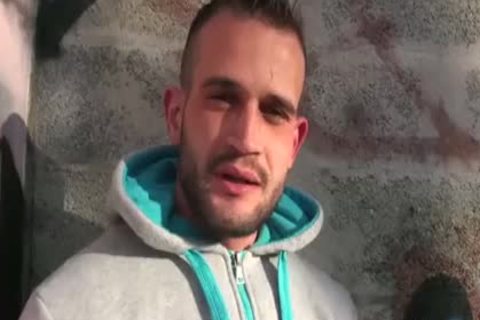 Hung Arab receives Some wazoo