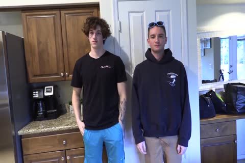 Midwest College Frat rod bonks gay dude