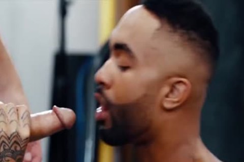 Darksome Gymrat Deepthroats Some Pumped Up Large White penis