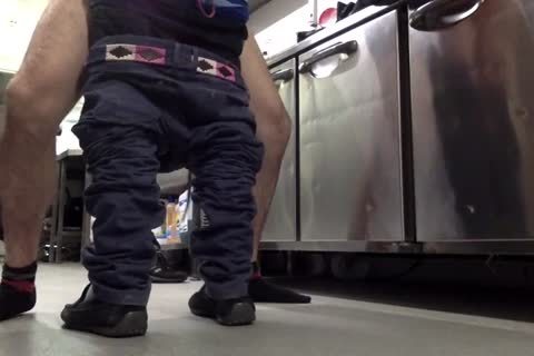 Two cute schlongs pound Bb In The Kitchin Where One Works As