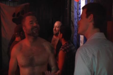 older man's Choice: BearCity (2010)