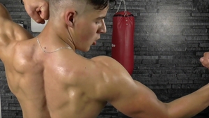 EastBoys.com: Muscled gay enjoys greatly nailing