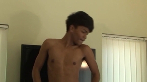 GayAsianNetwork: Wat Pt seduce