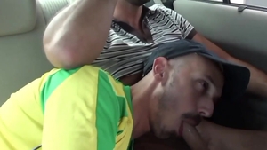 JalifStudio - Jerking uncut dick outdoors