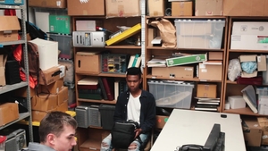 Young Perps: Hungry Hunk Heists Hoop