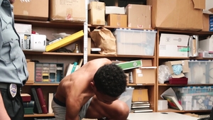 Young Perps: Hungry Hunk Heists Hoop